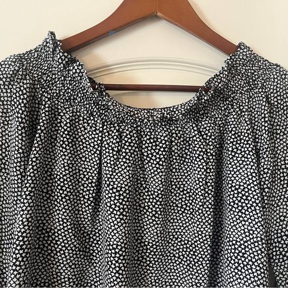 MICHAEL Michael Kors Black & White Off the Shoulder Blouse Women’s Size Small - Picture 3 of 13